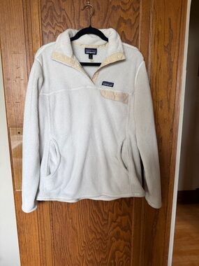 Patagonia Cream and Tan Snap-T Fleece Pullover
